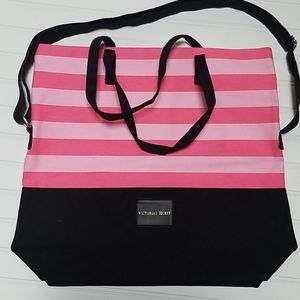 VS Overnight Tote